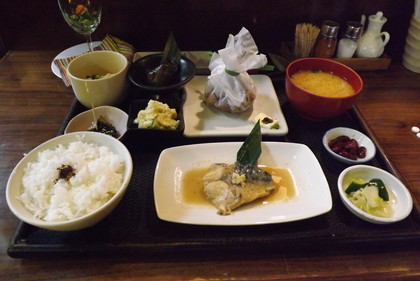 生姜焼き・サバ味噌煮のセット